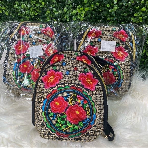 Hand embroidered mini back packs 🇲🇽 - Picture 6 of 10